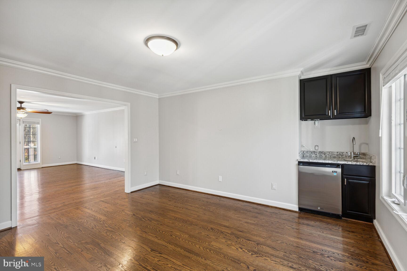 KALMIA FARMS - Residential