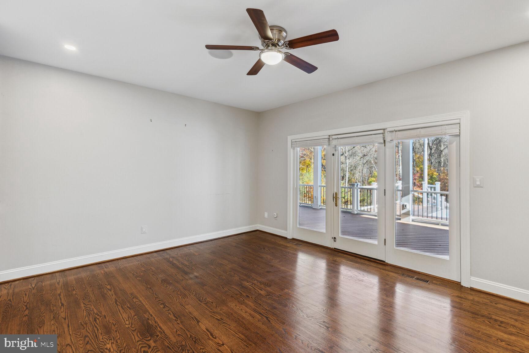 KALMIA FARMS - Residential