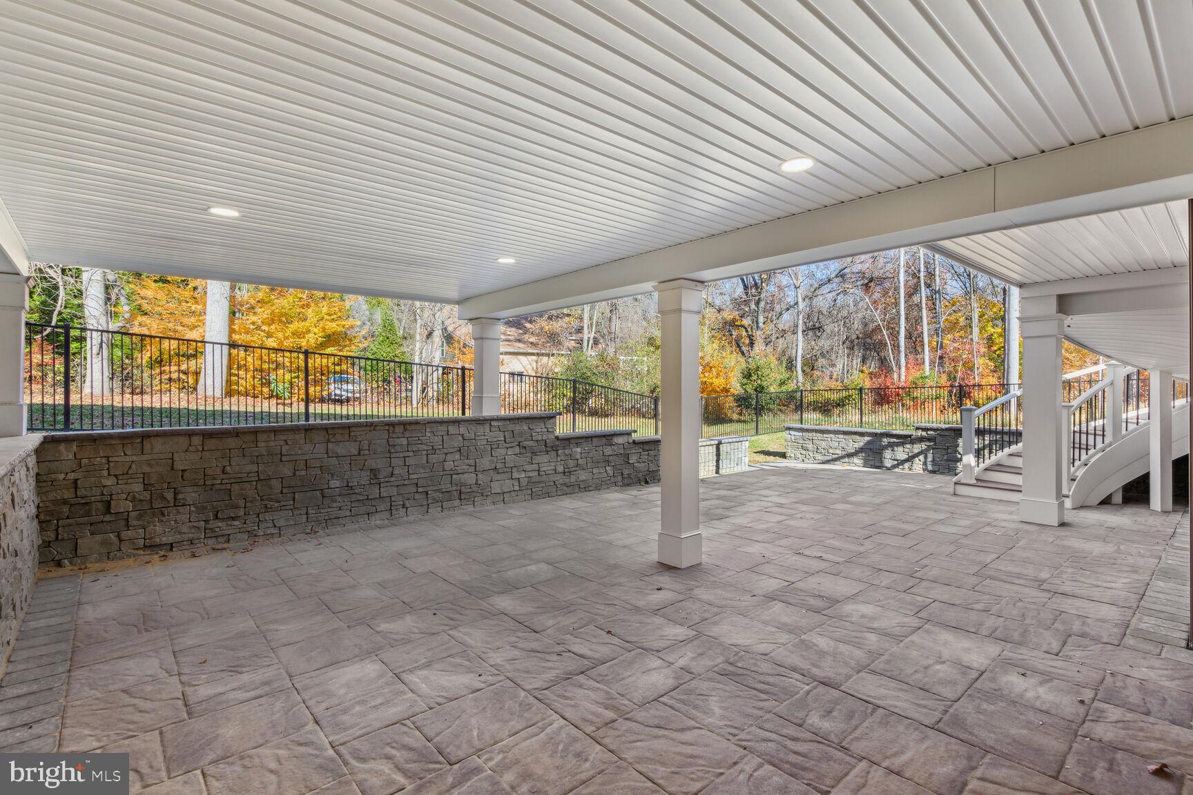 KALMIA FARMS - Residential