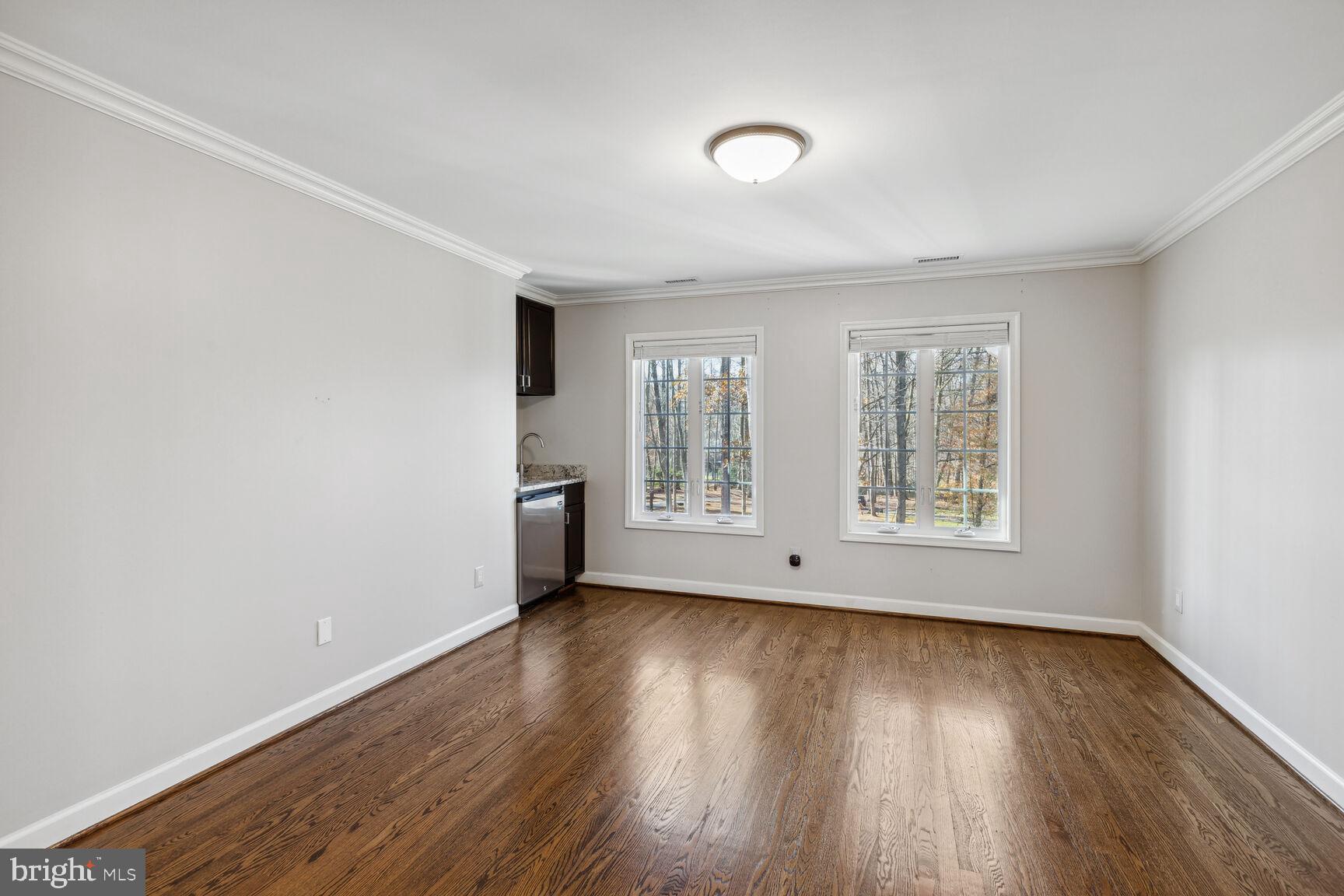 KALMIA FARMS - Residential