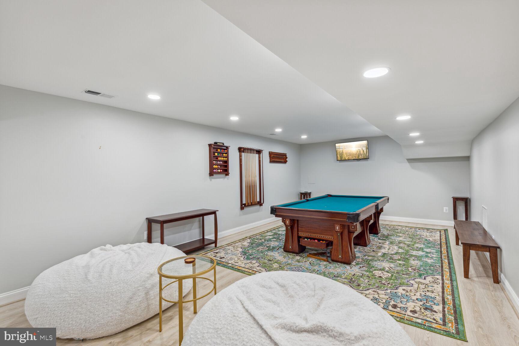 KALMIA FARMS - Residential