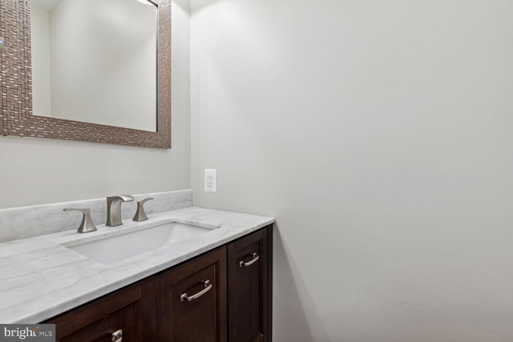 KALMIA FARMS - Residential