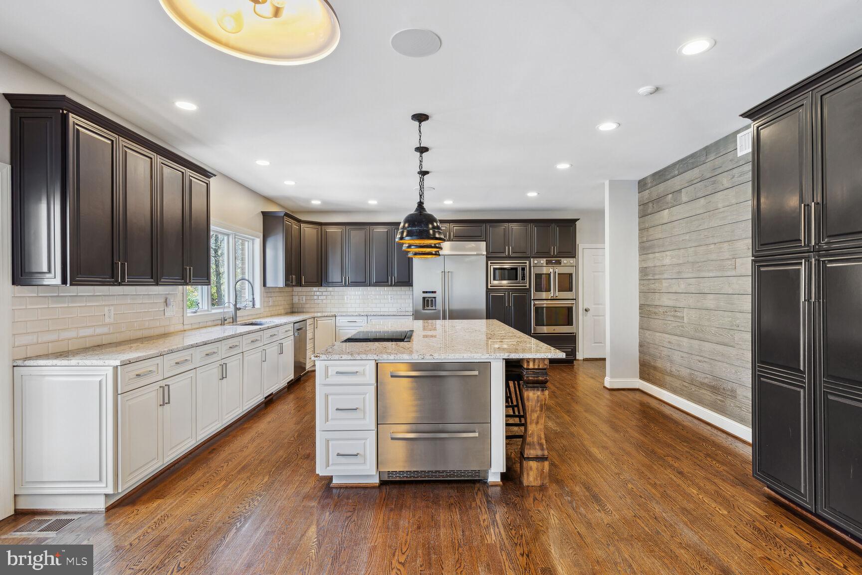 KALMIA FARMS - Residential