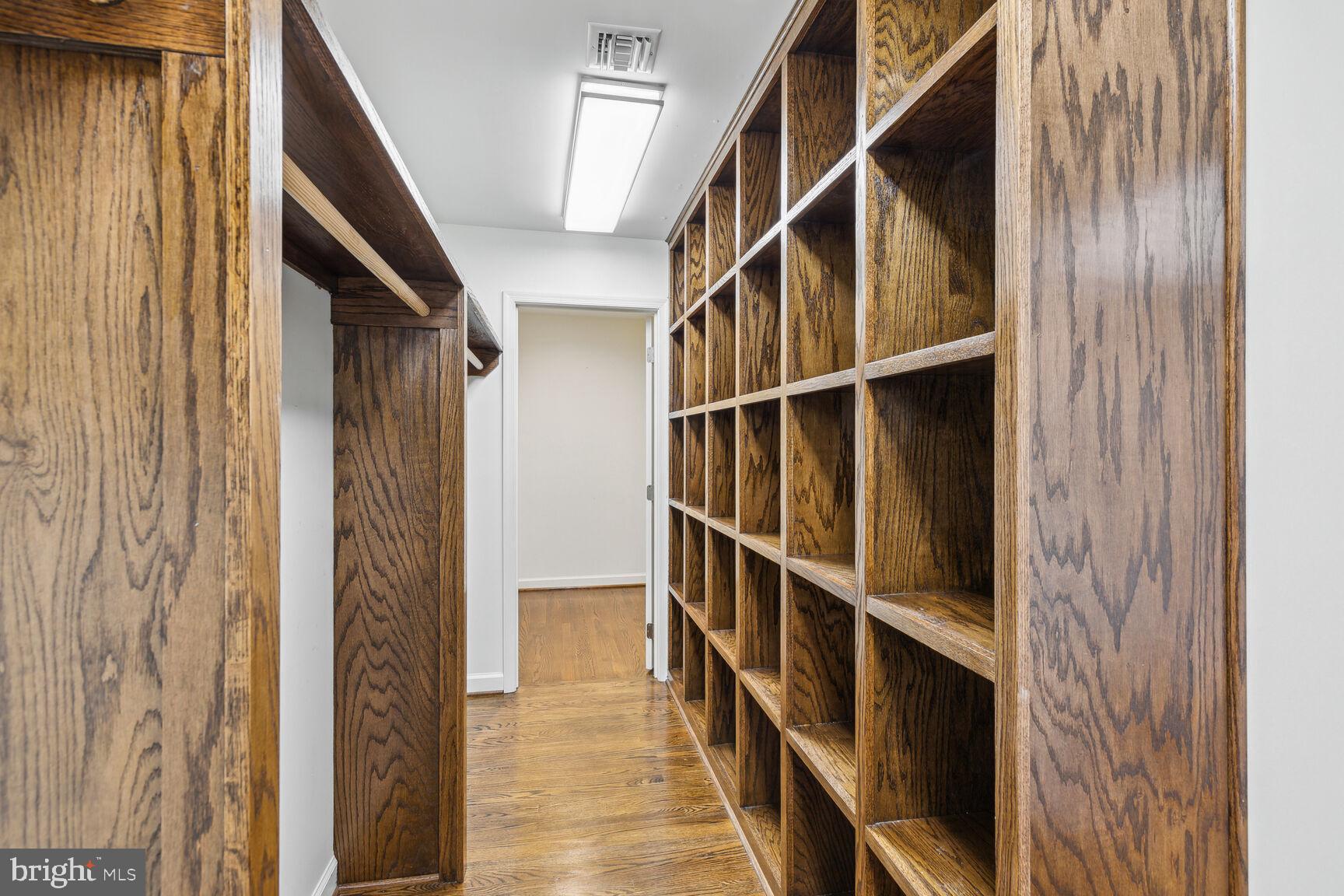 KALMIA FARMS - Residential