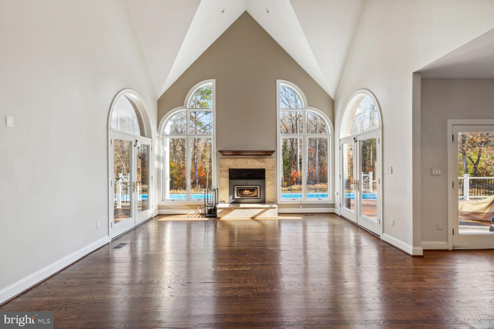 KALMIA FARMS - Residential