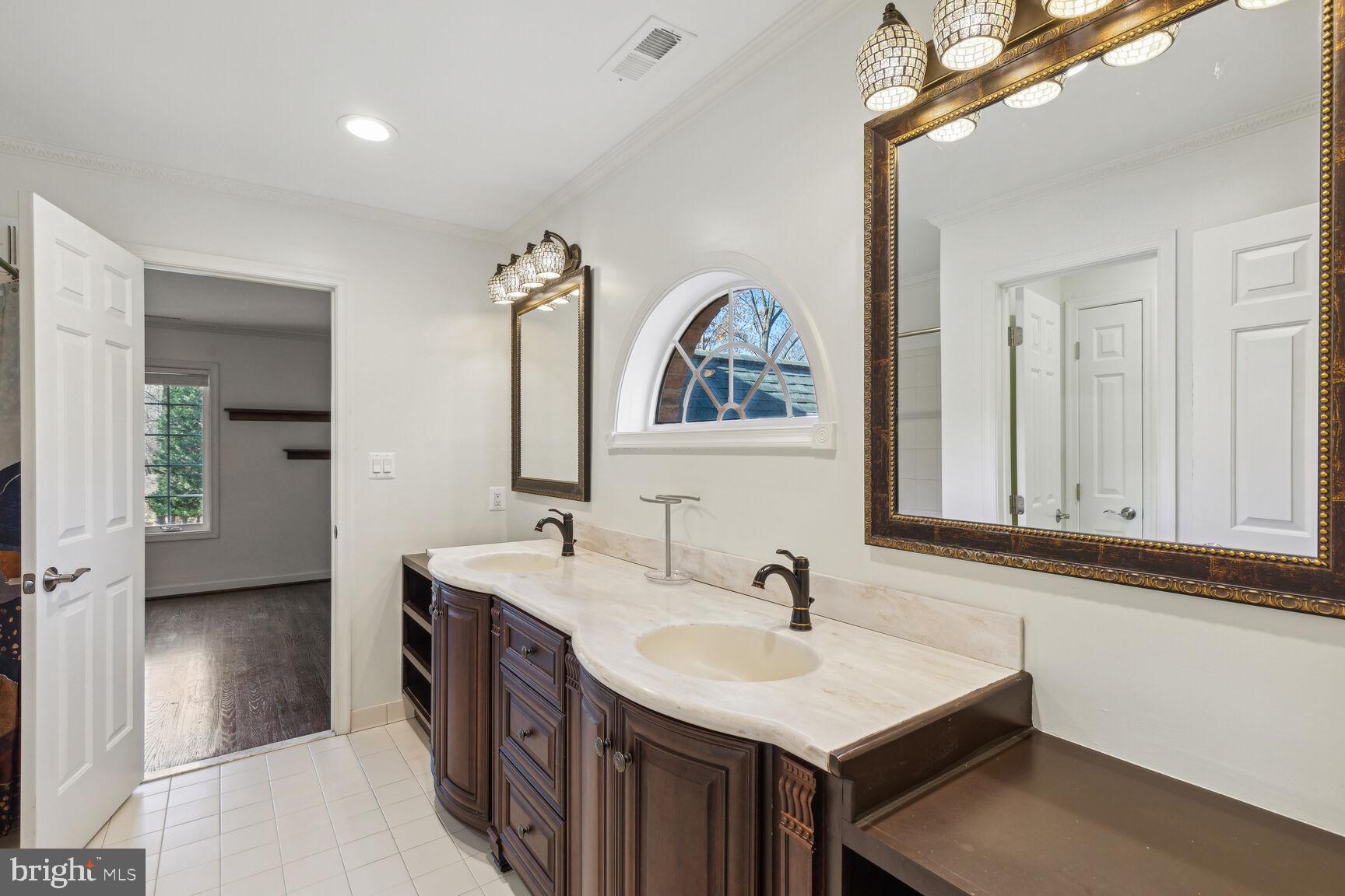 KALMIA FARMS - Residential