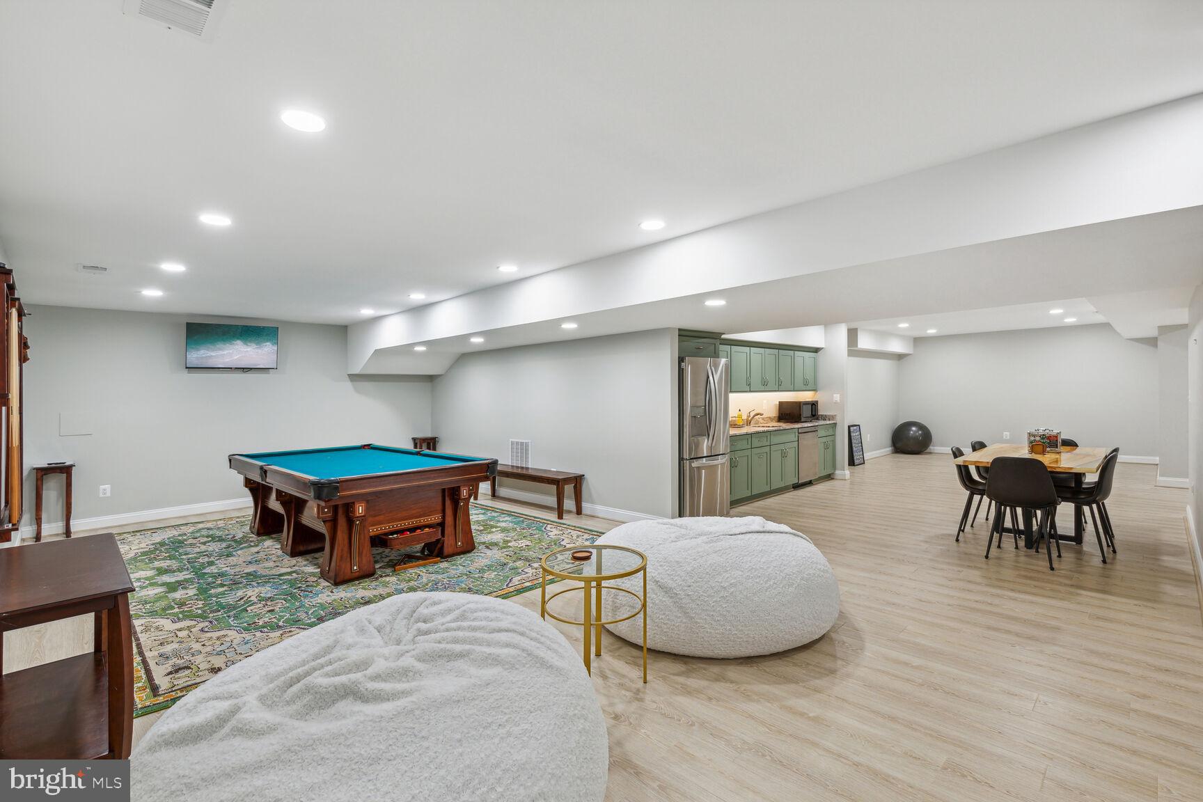 KALMIA FARMS - Residential