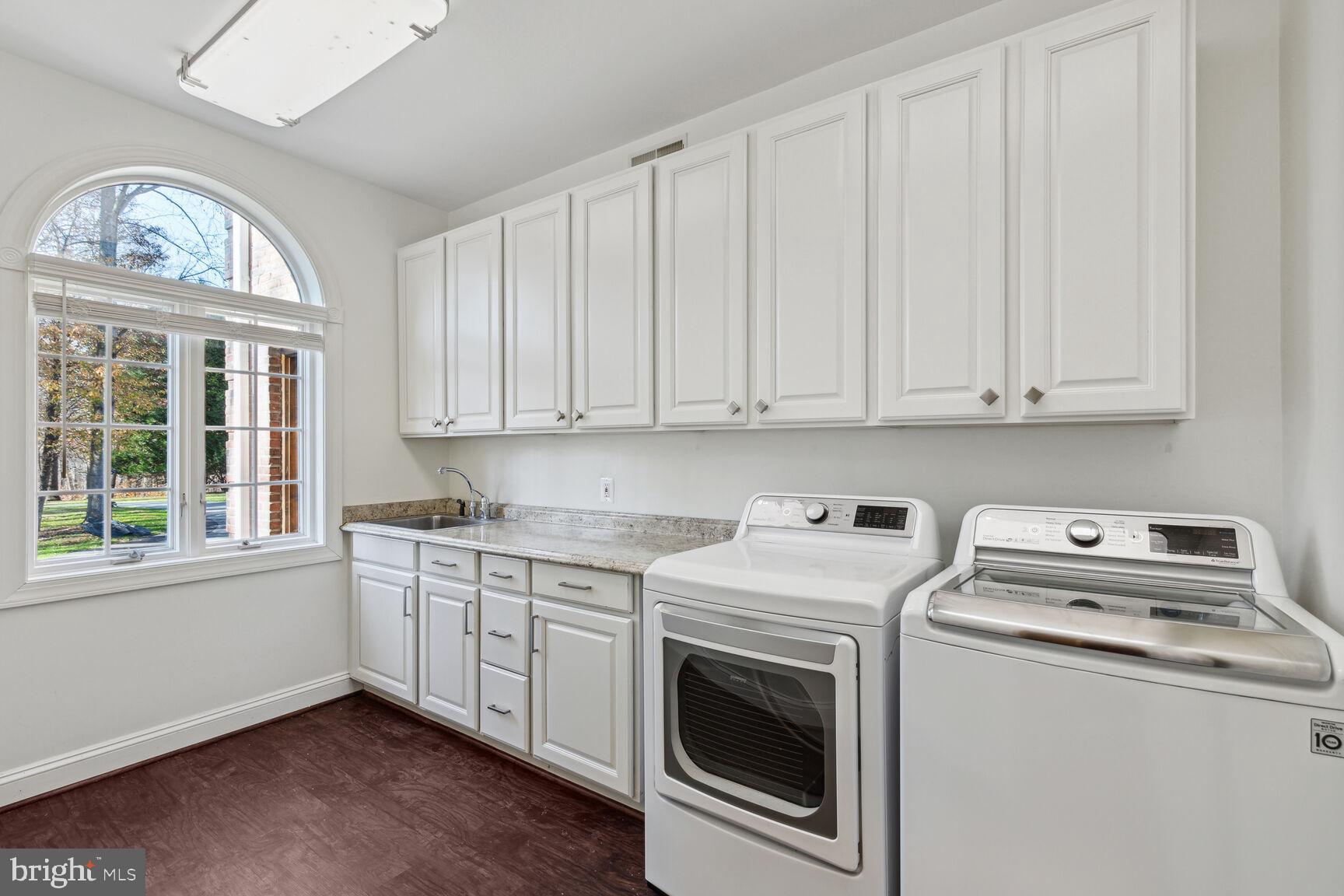 KALMIA FARMS - Residential