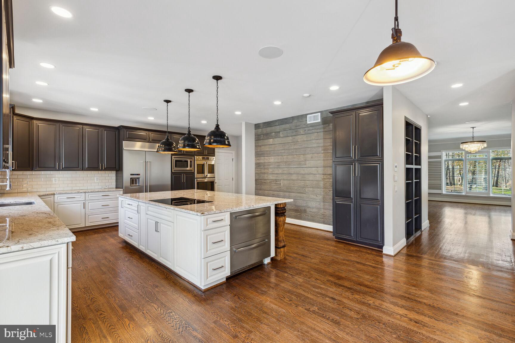 KALMIA FARMS - Residential