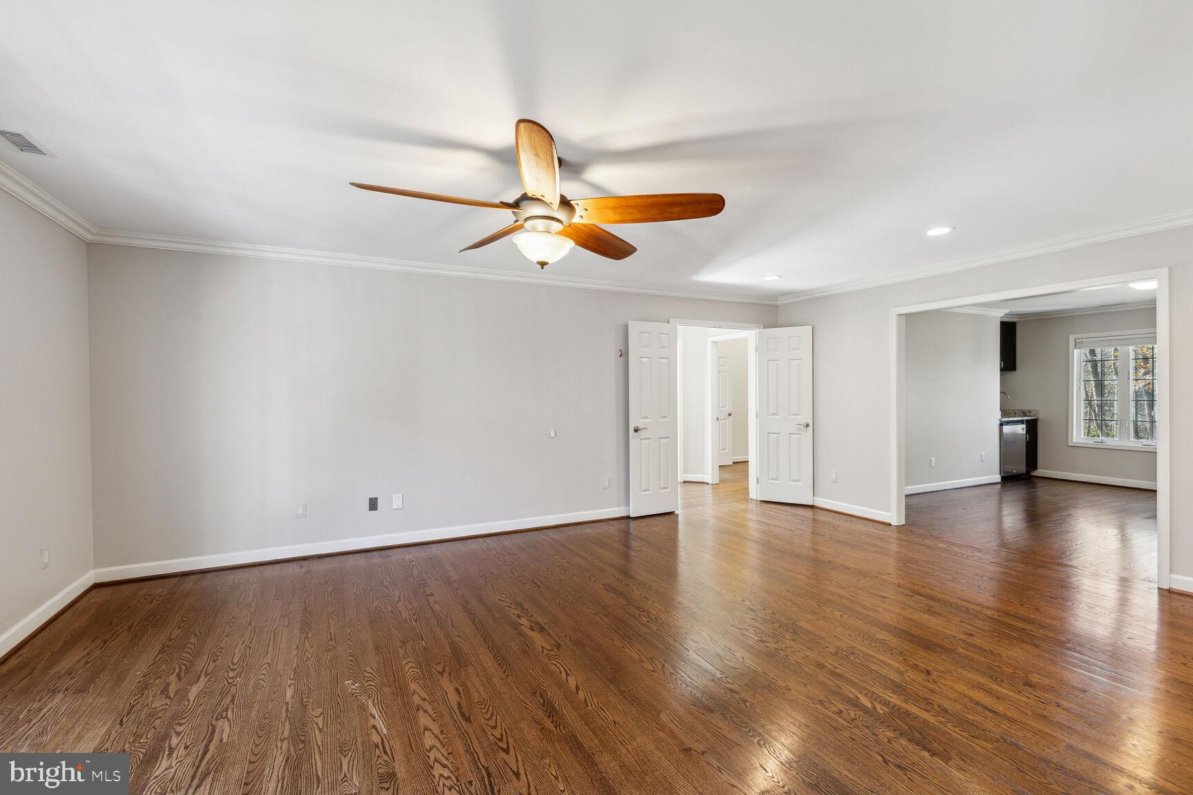 KALMIA FARMS - Residential