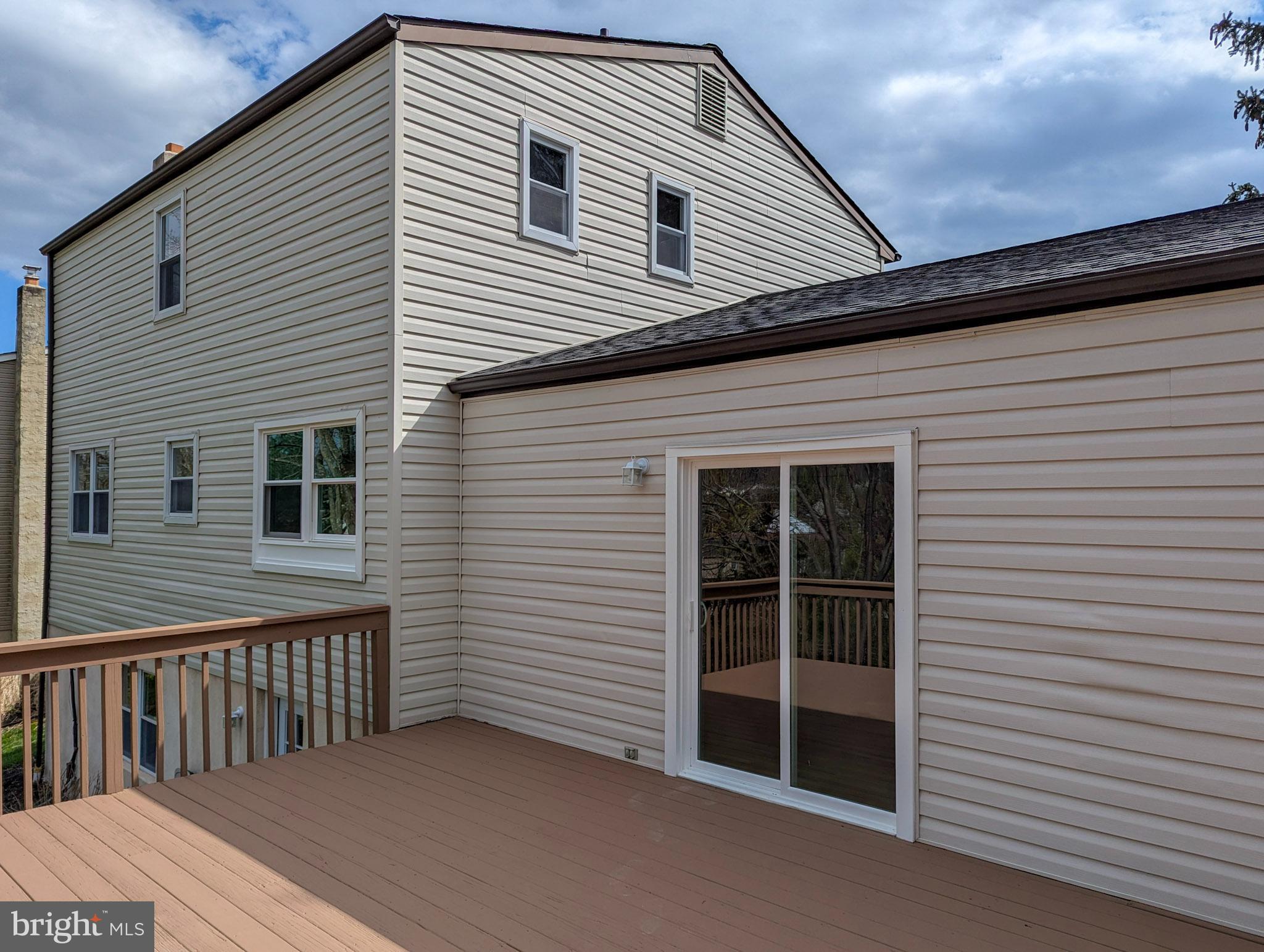 VILLAGE BROOK ESTS - Residential