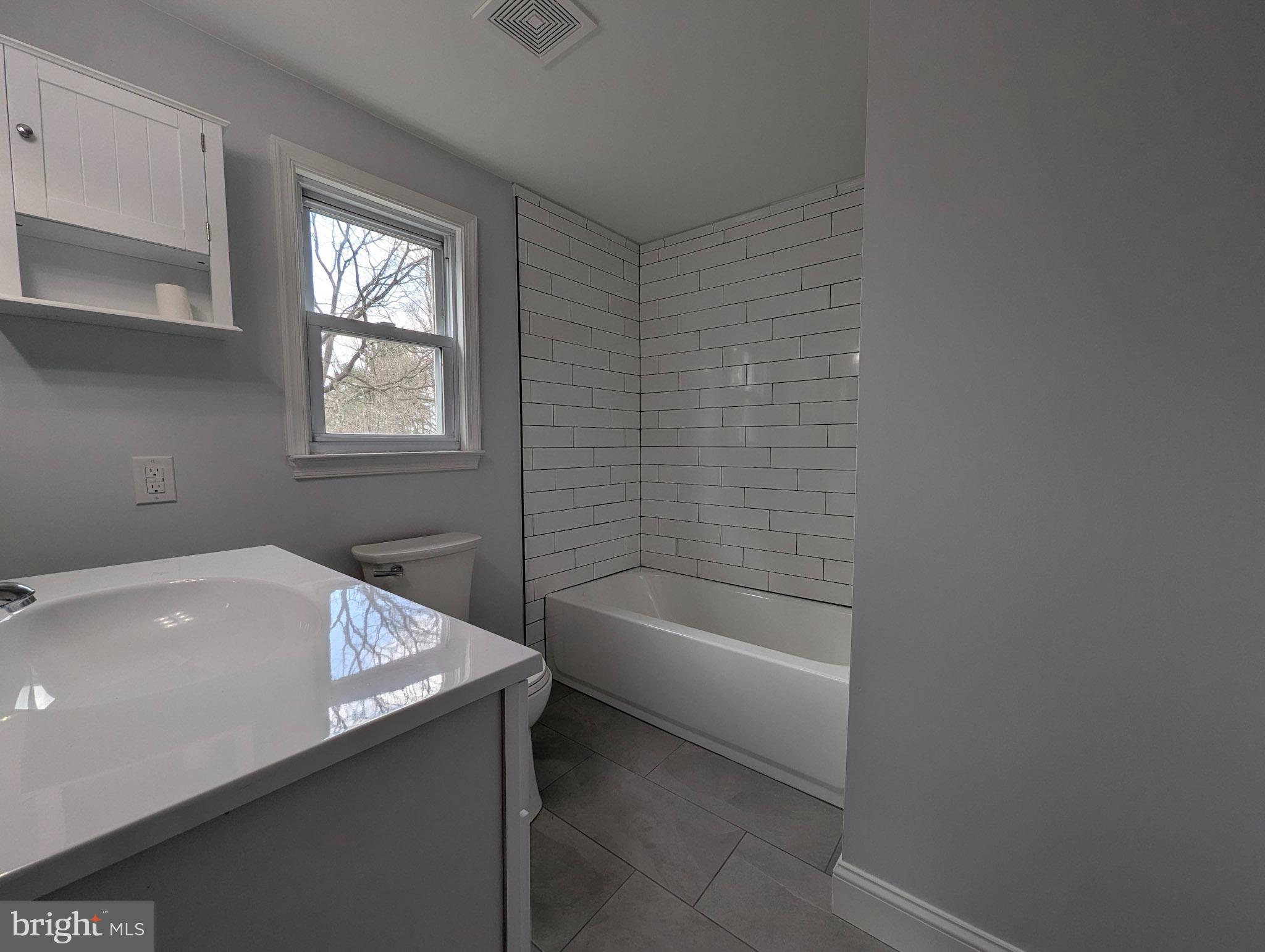 VILLAGE BROOK ESTS - Residential