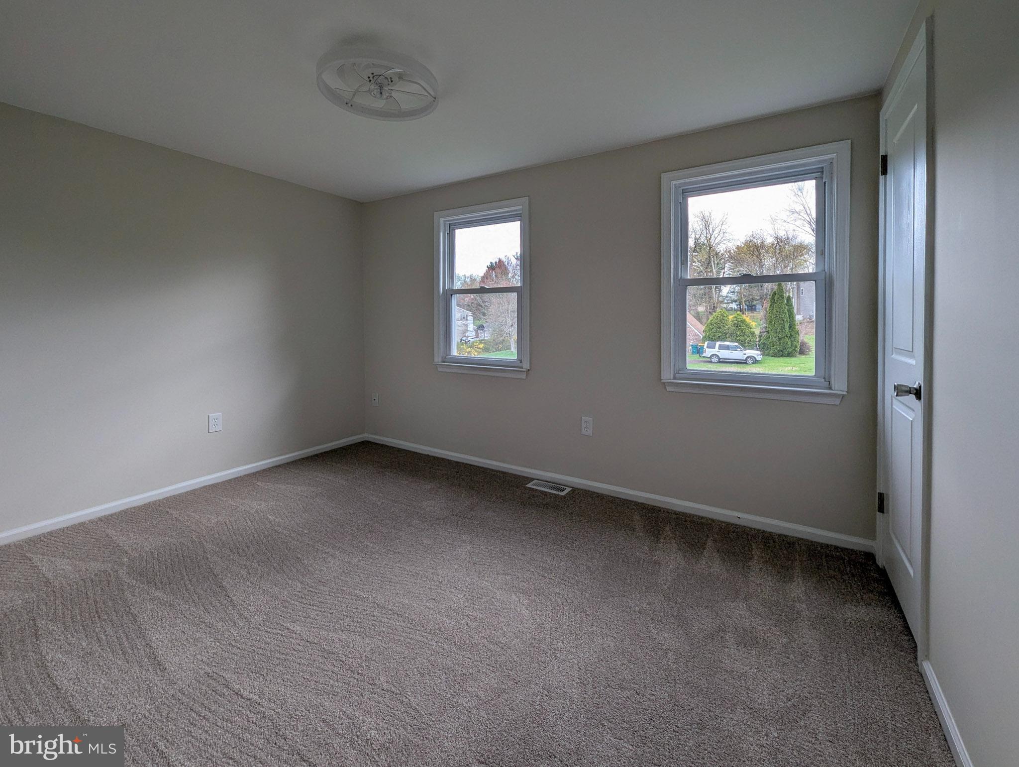 VILLAGE BROOK ESTS - Residential