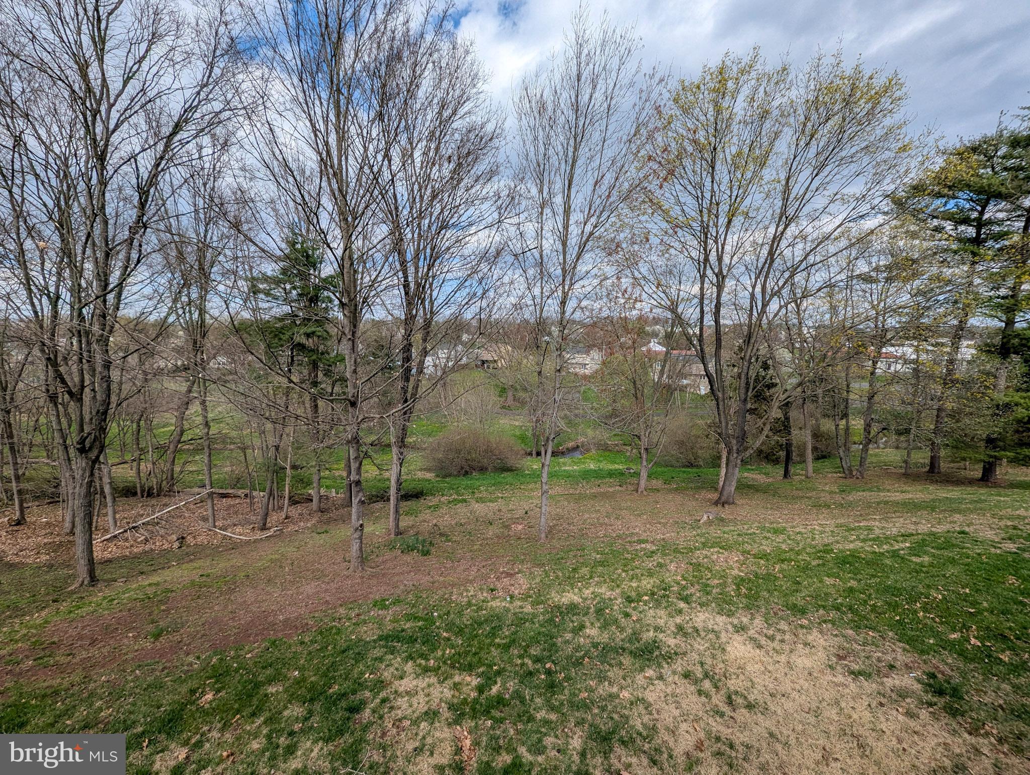 VILLAGE BROOK ESTS - Residential