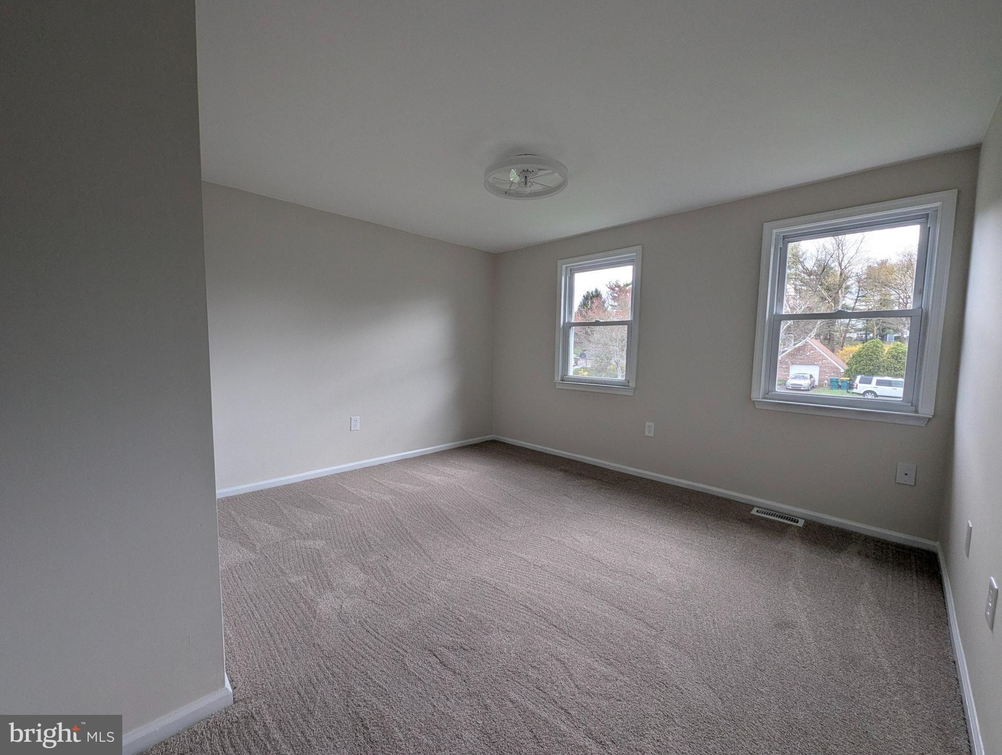 VILLAGE BROOK ESTS - Residential