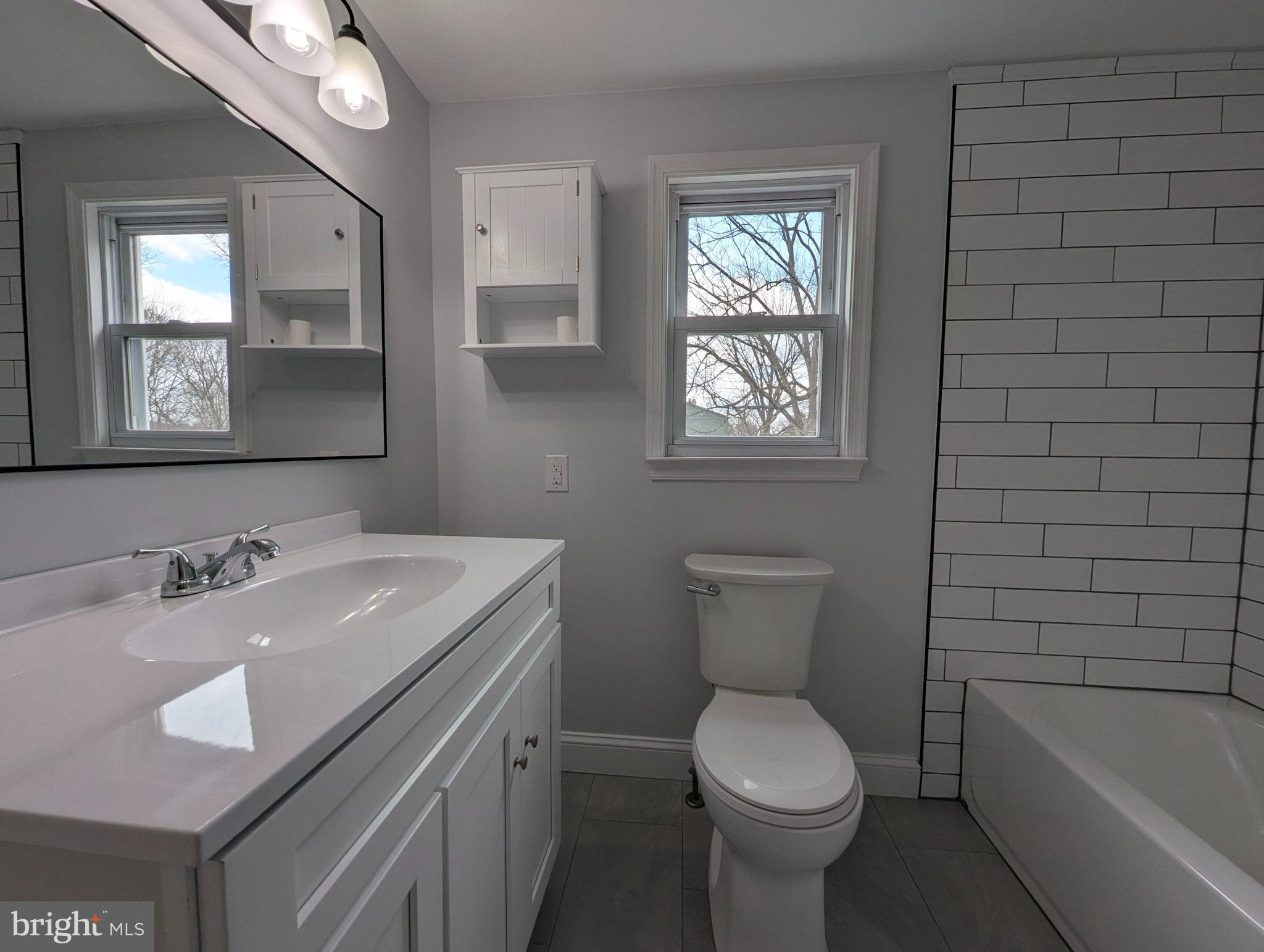 VILLAGE BROOK ESTS - Residential