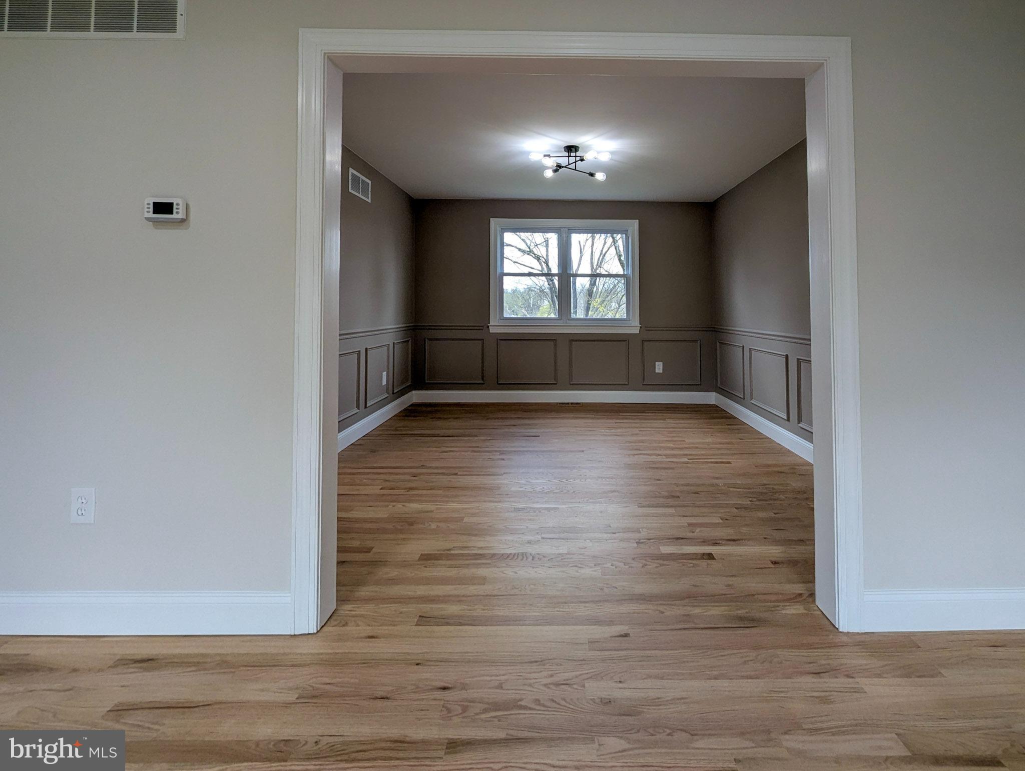 VILLAGE BROOK ESTS - Residential