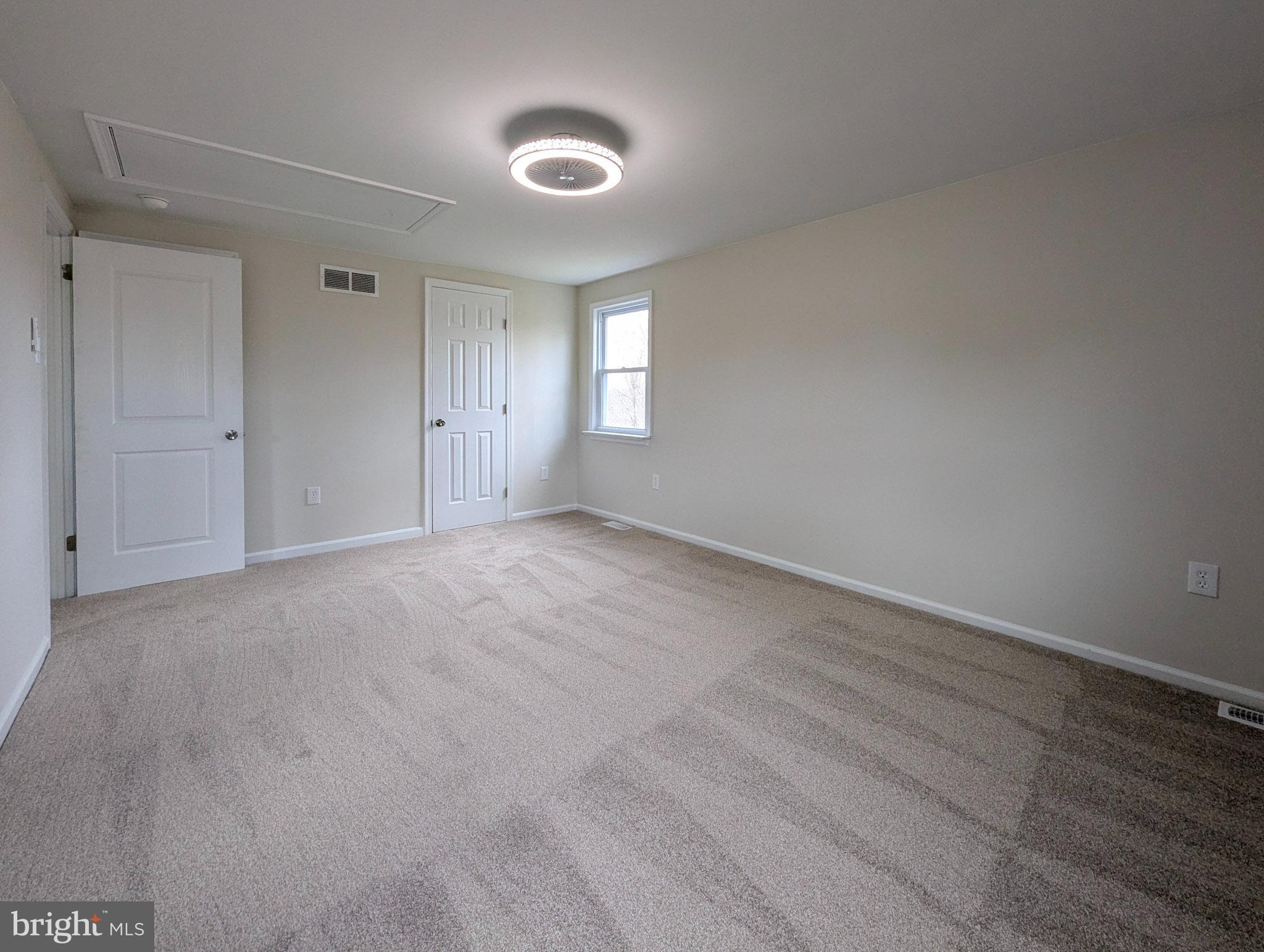 VILLAGE BROOK ESTS - Residential