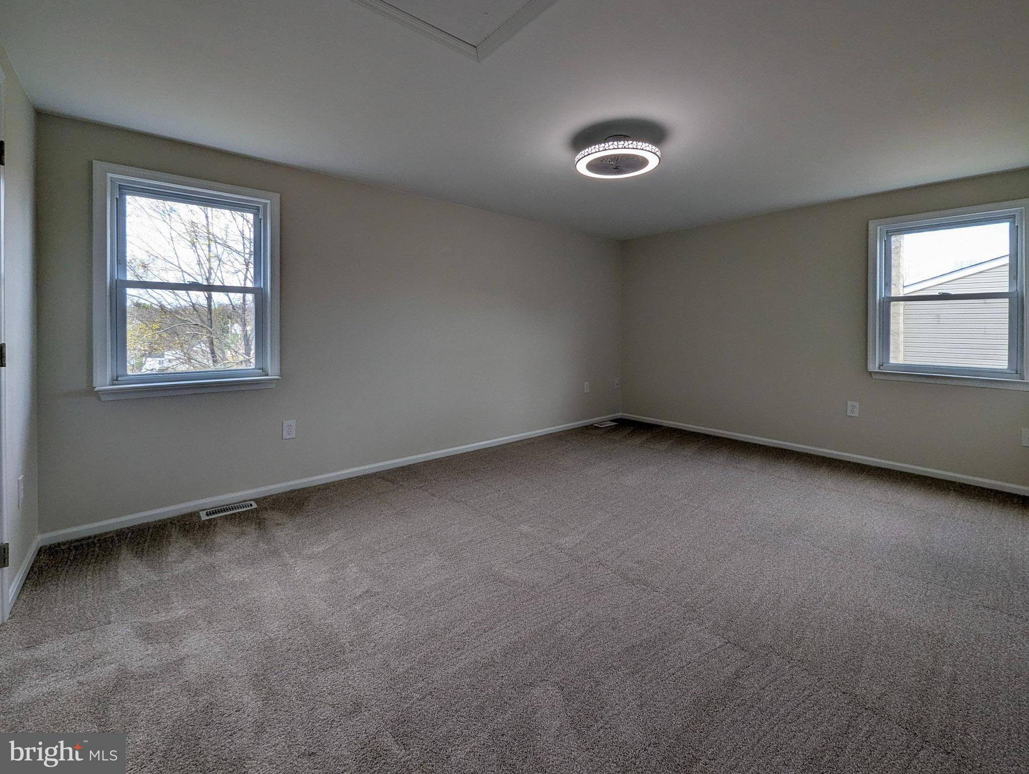 VILLAGE BROOK ESTS - Residential