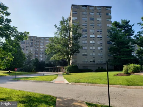 1030 E Lancaster Avenue Unit 710, Bryn Mawr, PA MLS: PADE2085072
