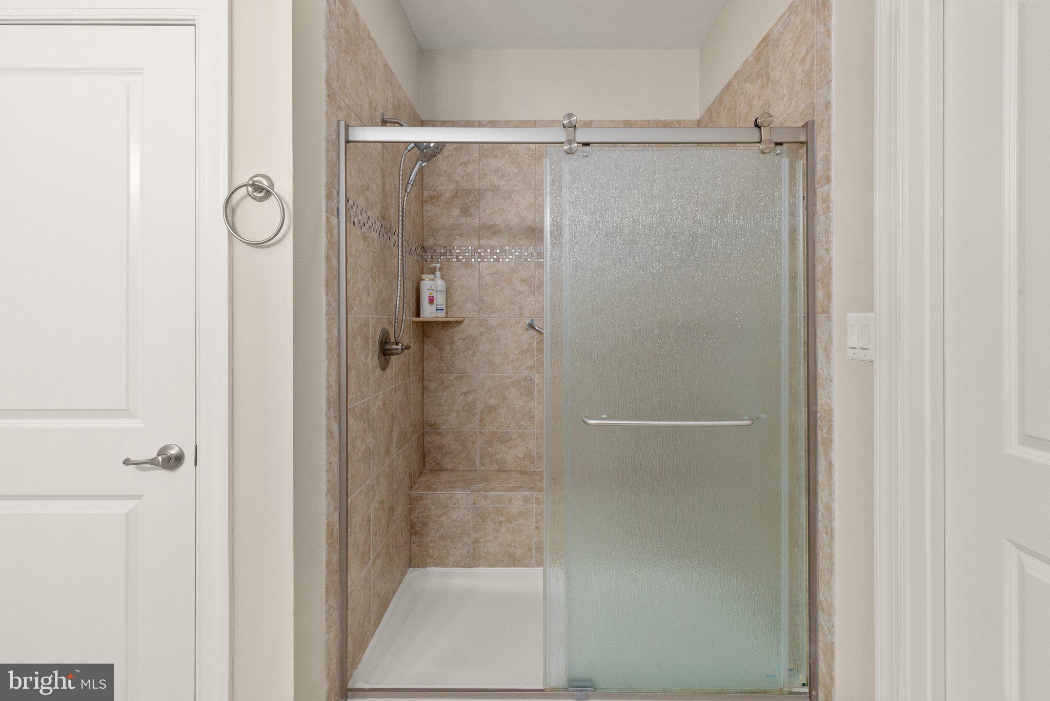 FALLSTON COMMONS - Residential