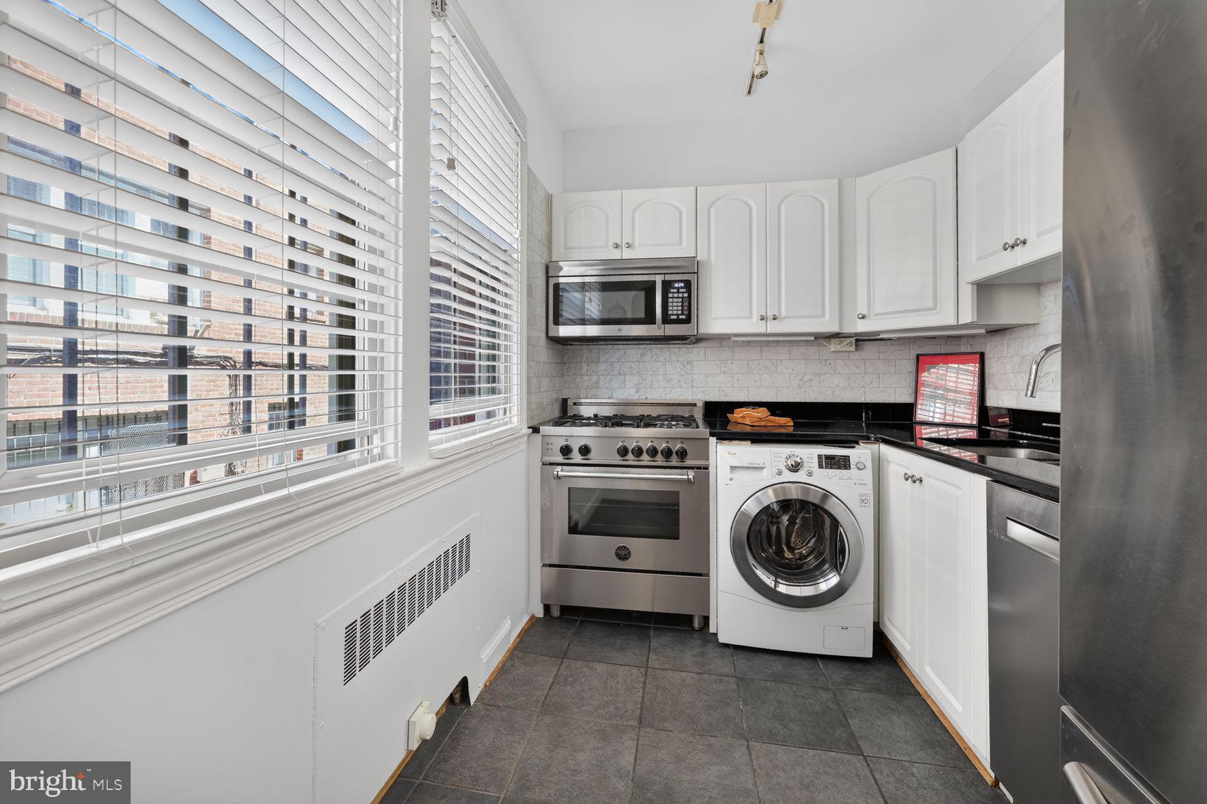 3028 WISCONSIN AVENUE NW 105