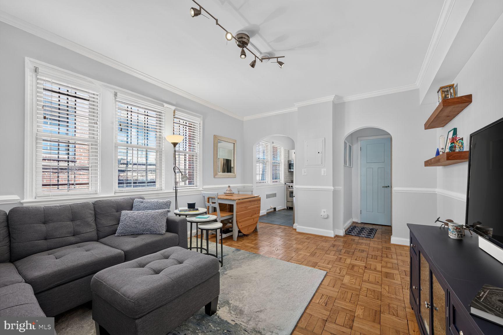 3028 WISCONSIN AVENUE NW 105