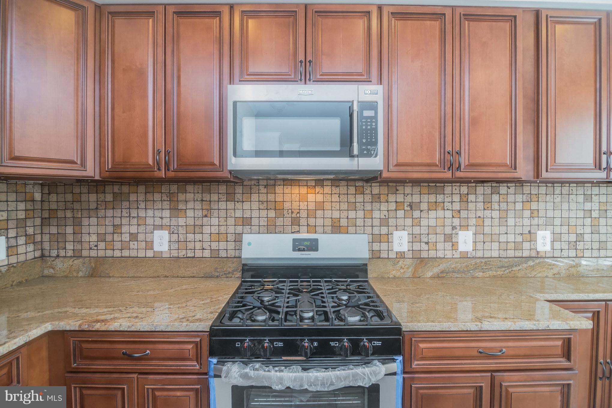 ASHBURN VILLAGE - Residential Lease