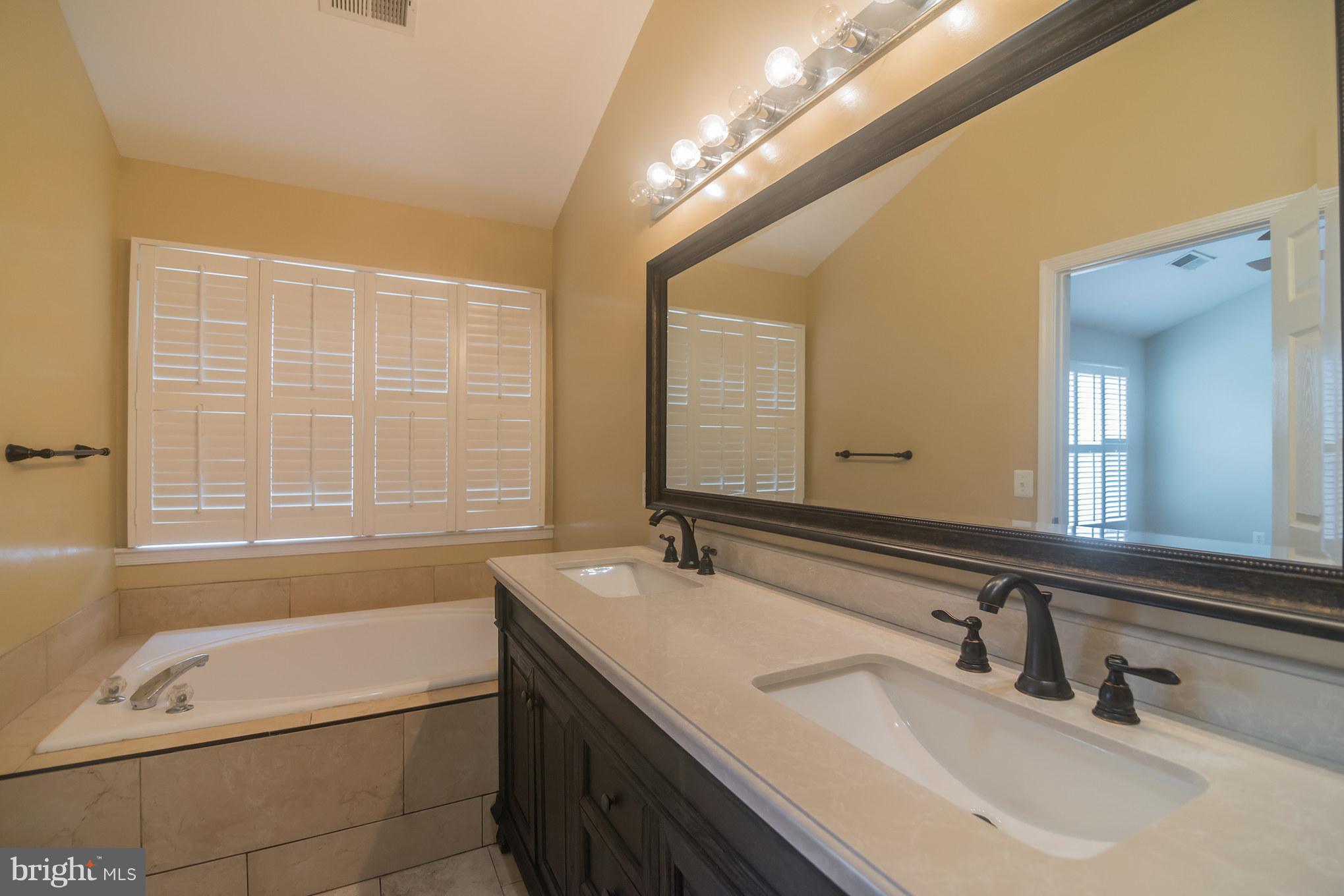 ASHBURN VILLAGE - Residential Lease