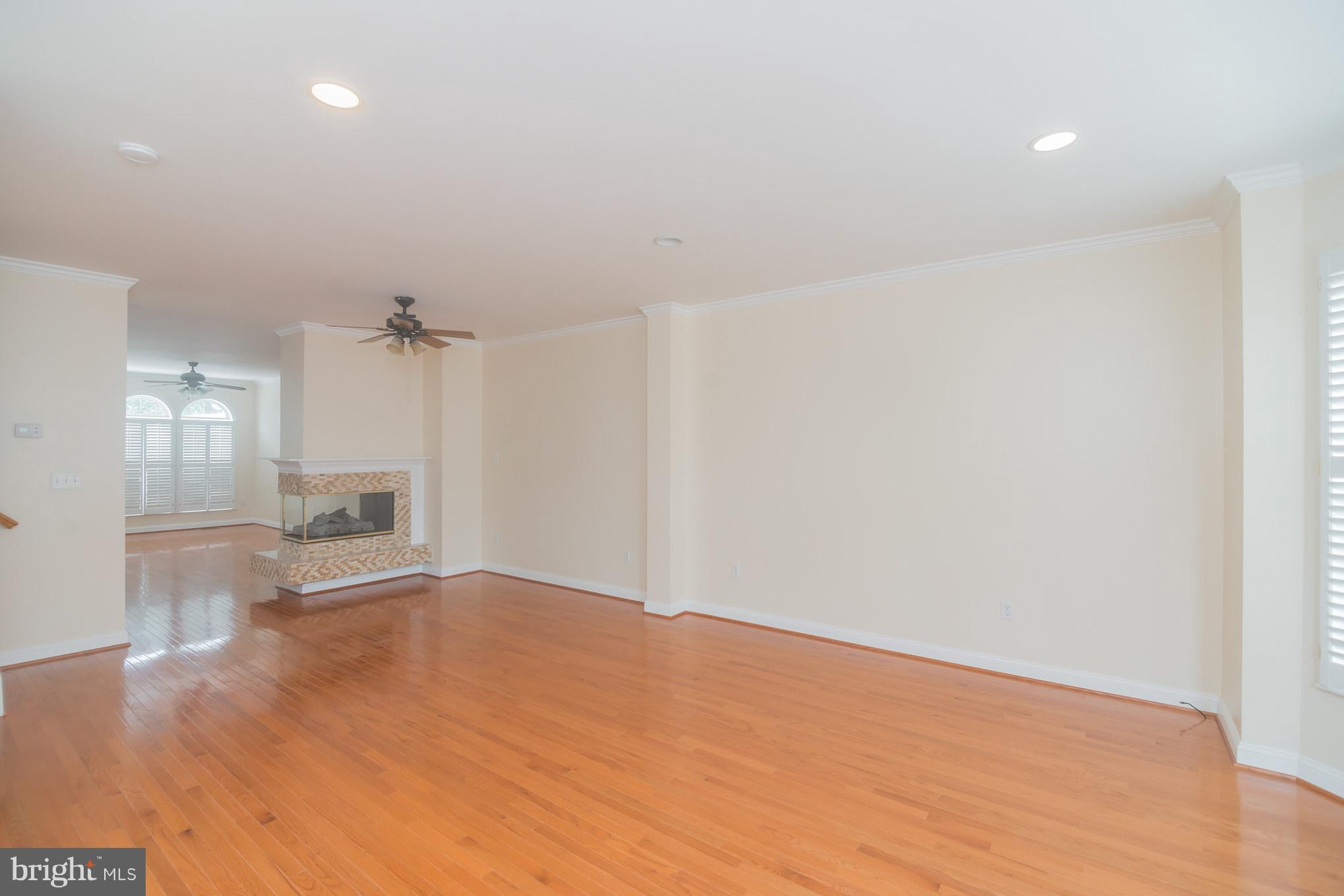 ASHBURN VILLAGE - Residential Lease