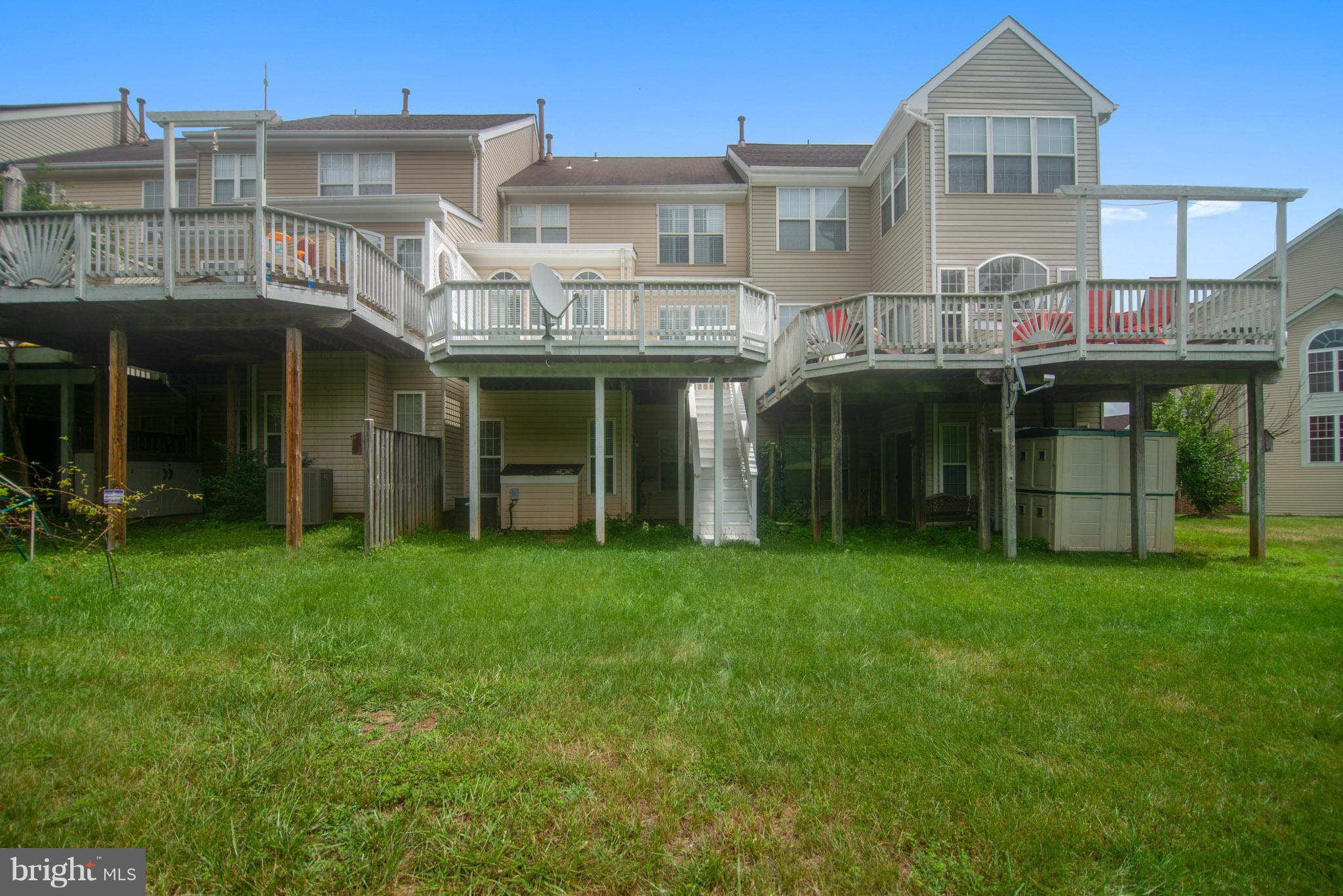 ASHBURN VILLAGE - Residential Lease