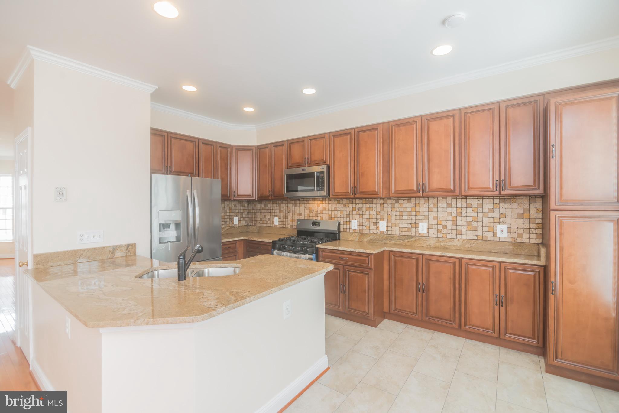 ASHBURN VILLAGE - Residential Lease