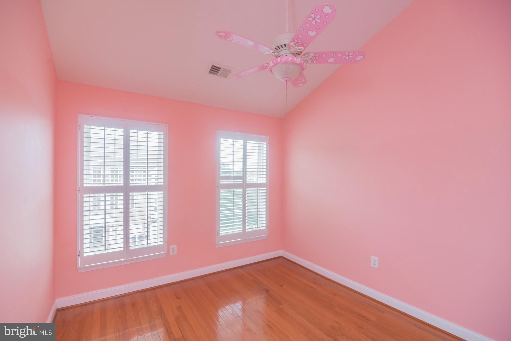 ASHBURN VILLAGE - Residential Lease