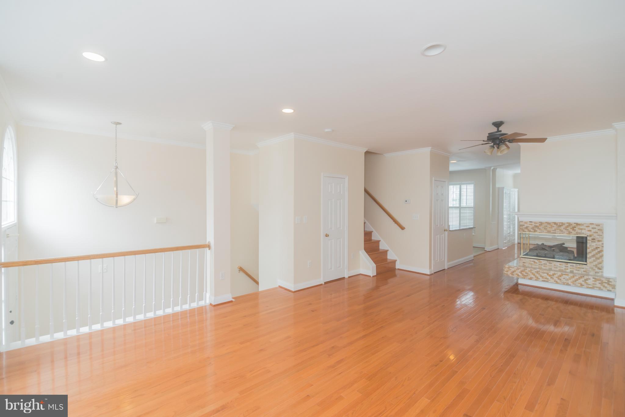 ASHBURN VILLAGE - Residential Lease