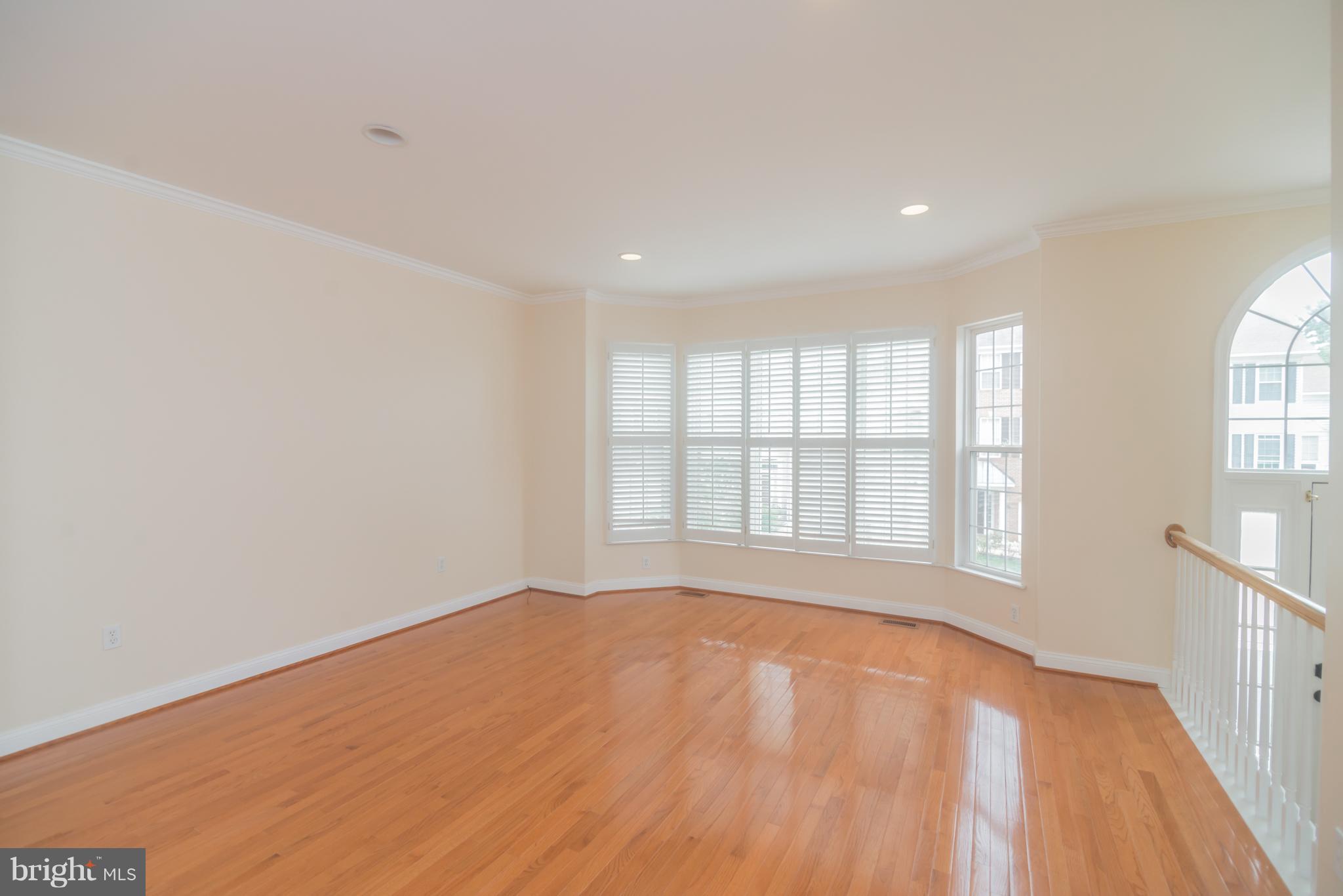 ASHBURN VILLAGE - Residential Lease