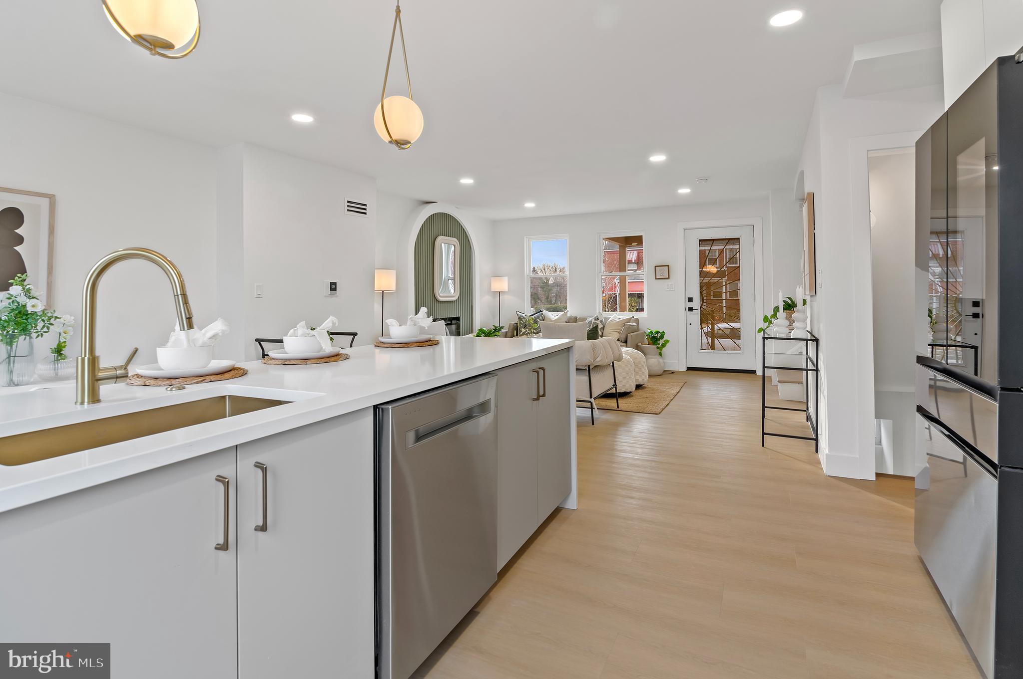 GLEN OAKS - Residential