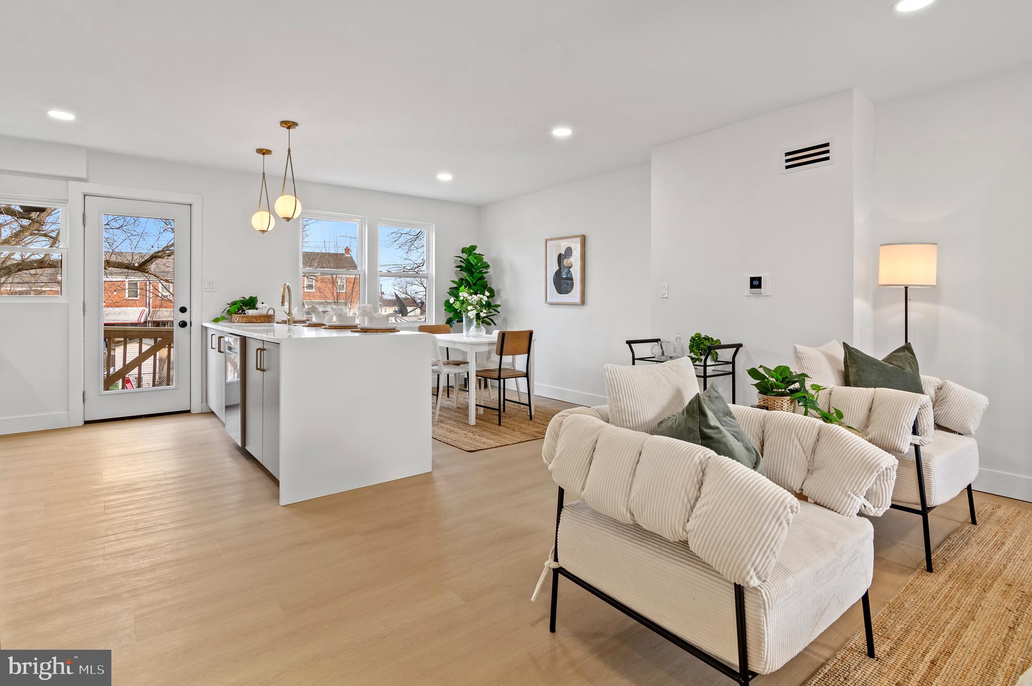 GLEN OAKS - Residential