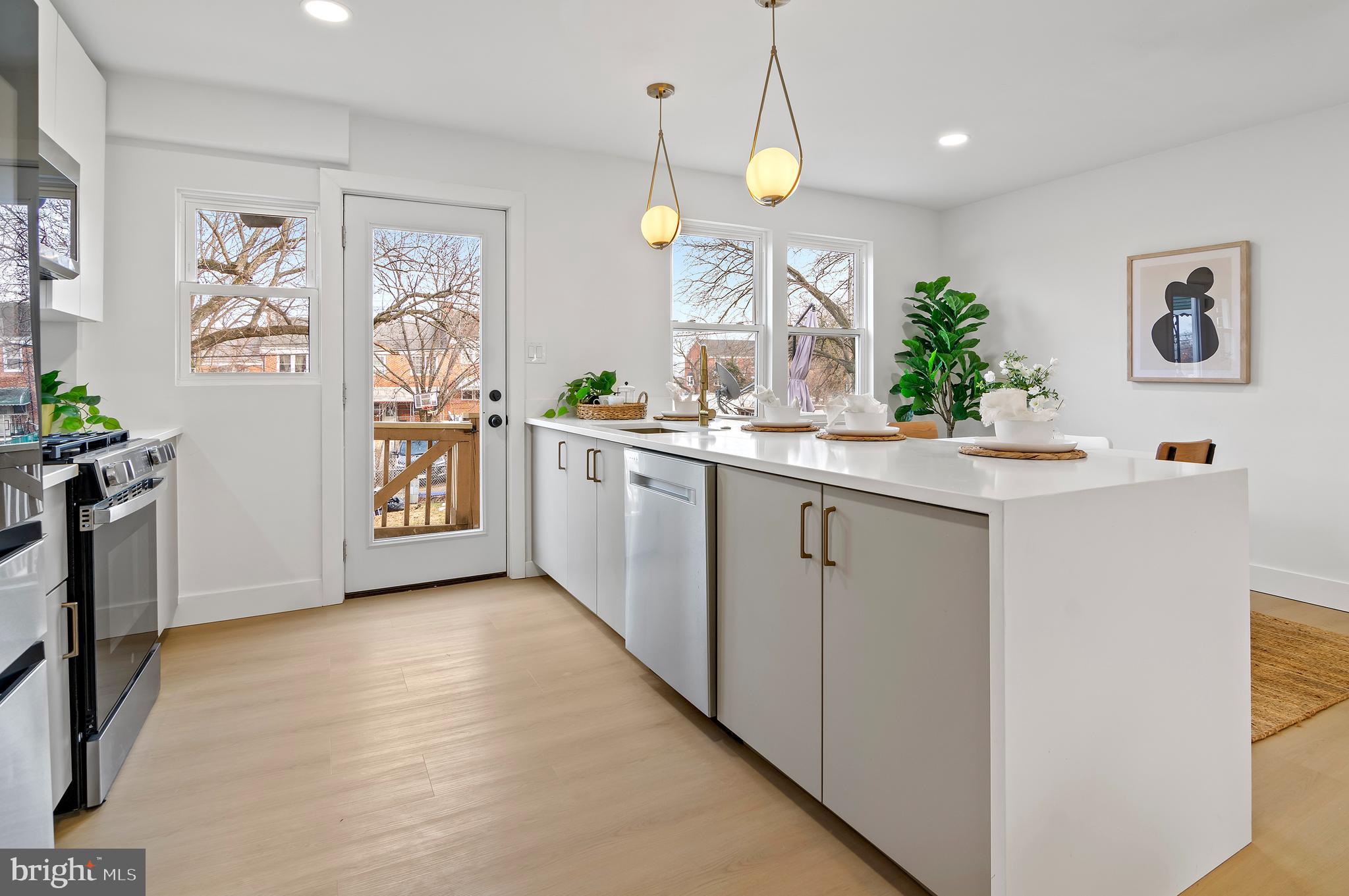 GLEN OAKS - Residential