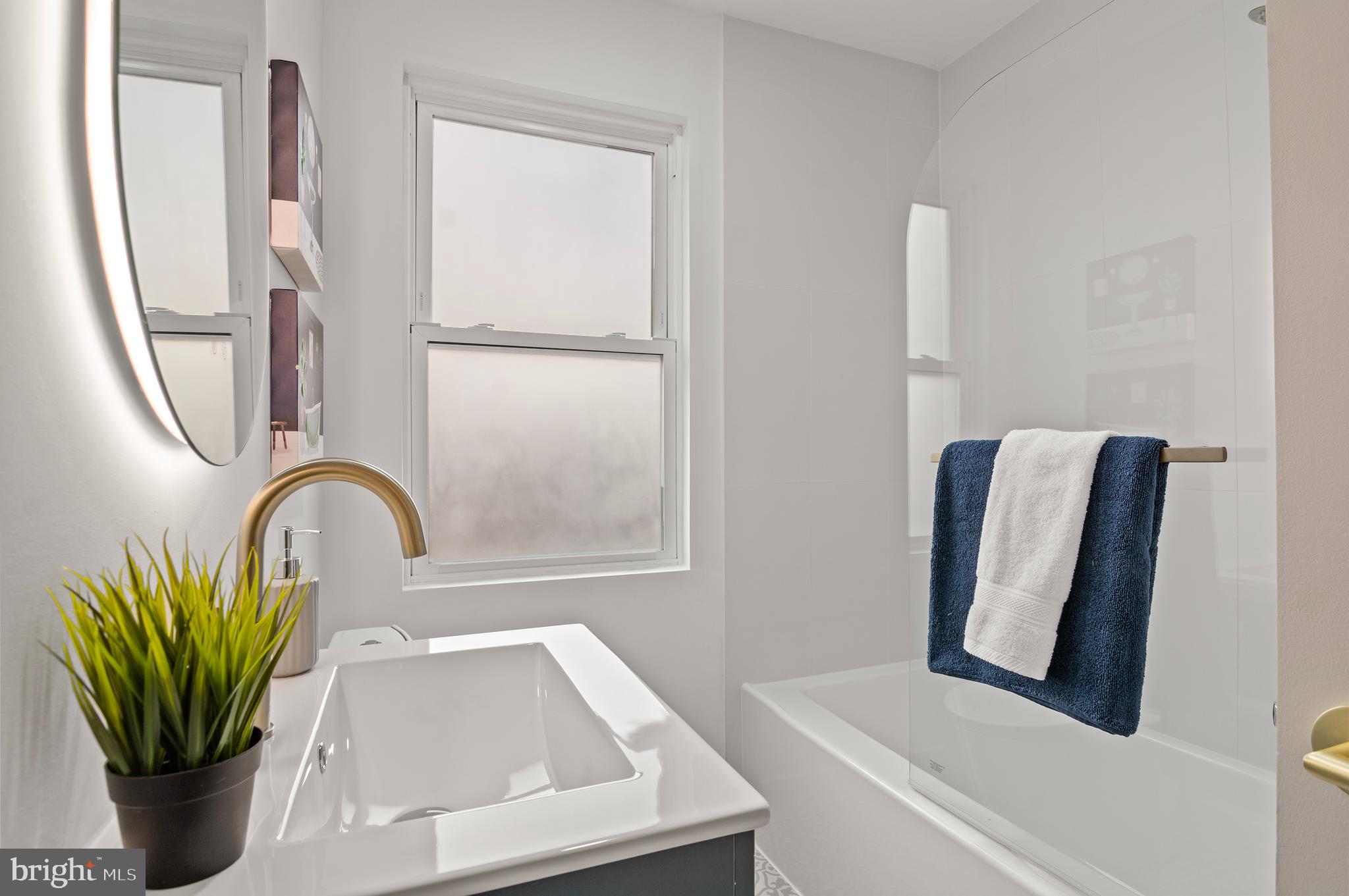 GLEN OAKS - Residential