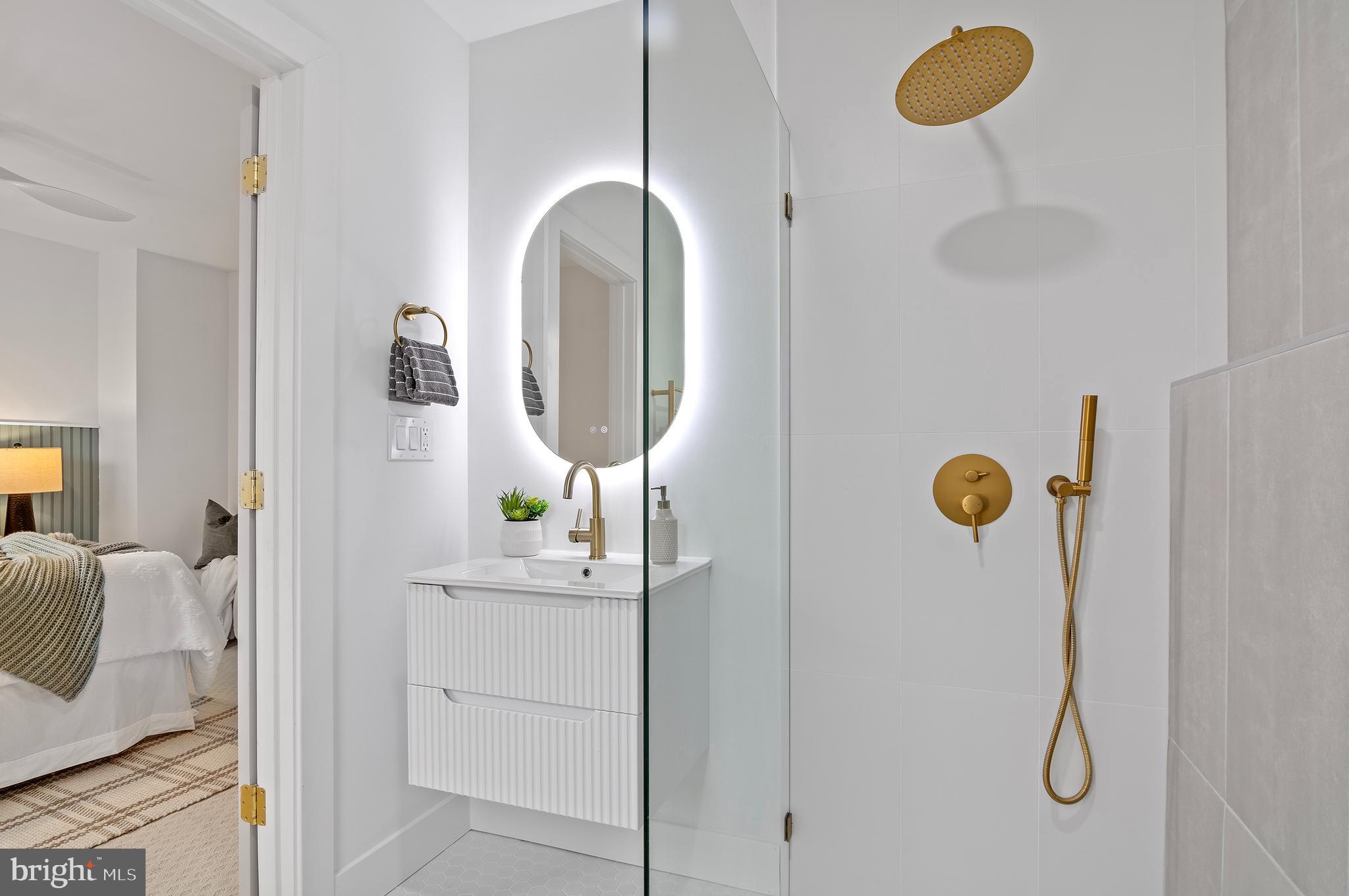 GLEN OAKS - Residential