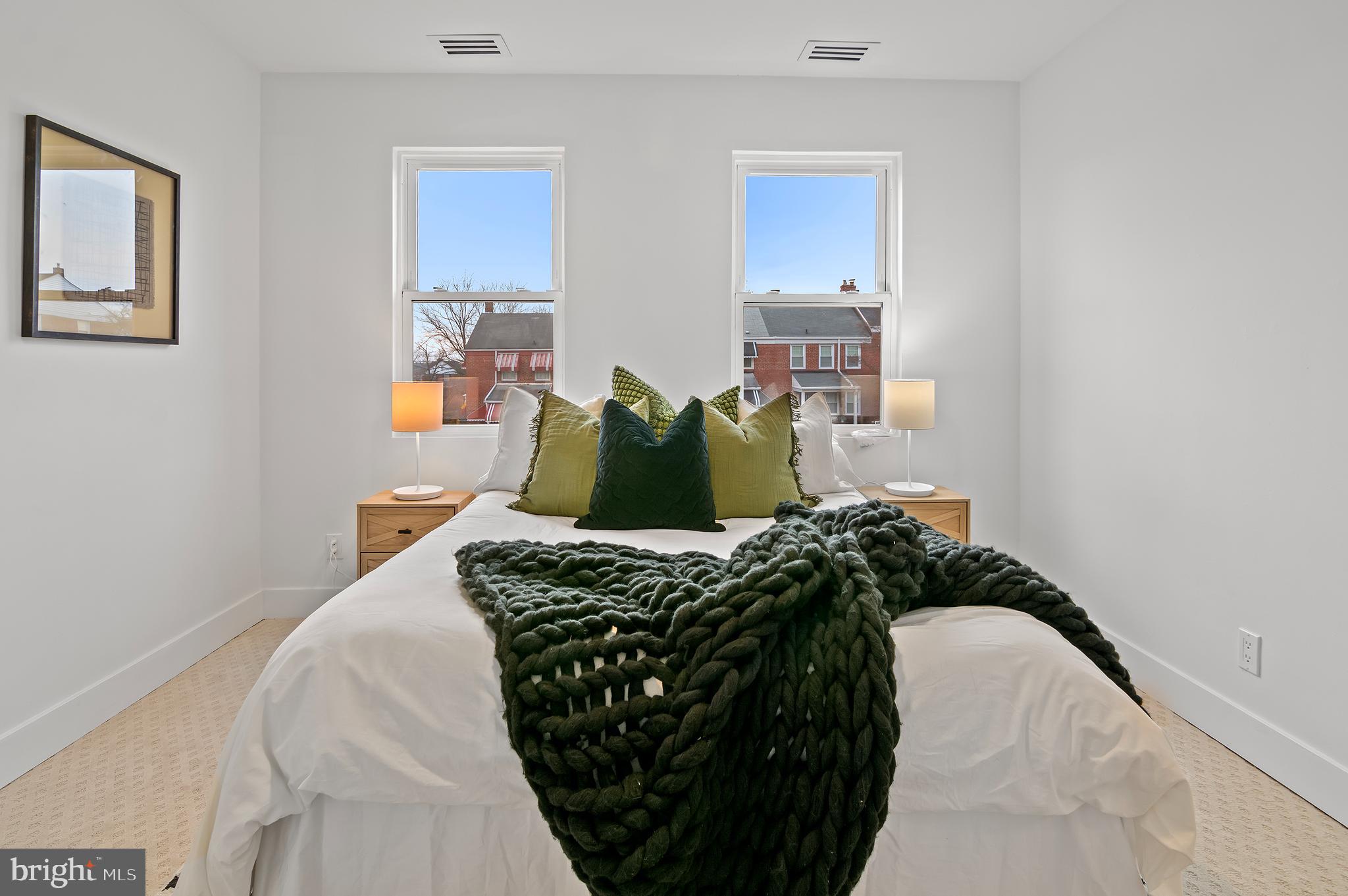 GLEN OAKS - Residential