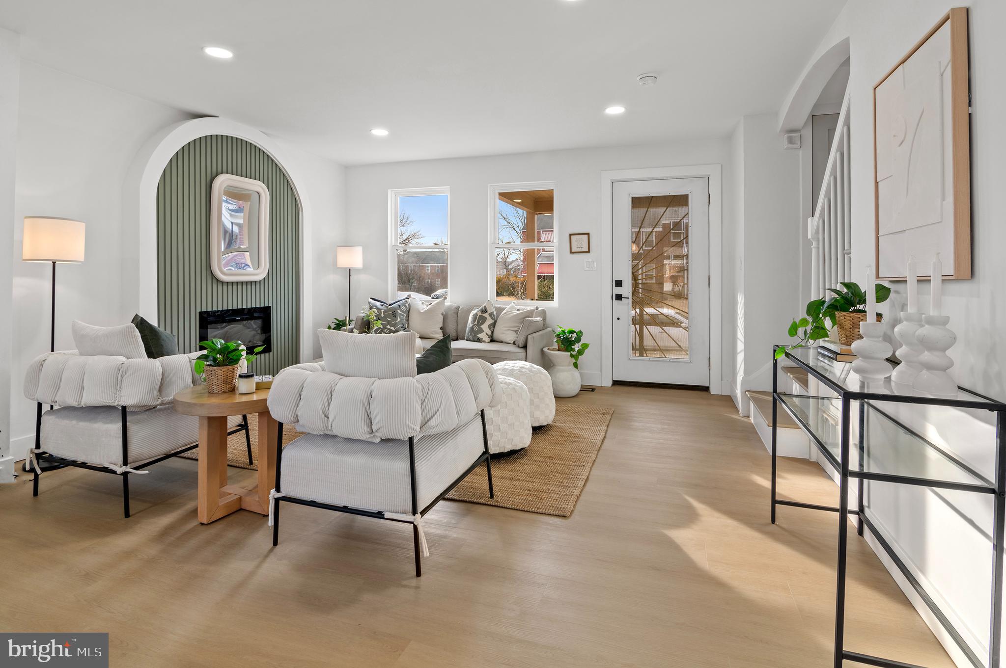 GLEN OAKS - Residential