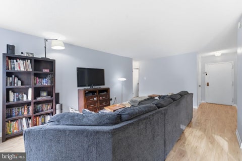 Condo For Sale - 2059 Huntington Avenue #304<br/> ALEXANDRIA, VA 22303