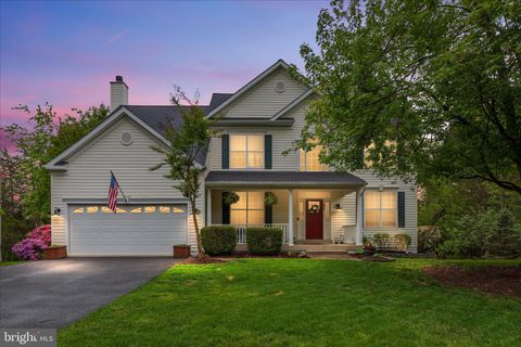 Photo of 835 Santmyer Drive SE, LEESBURG, VA 20175 (MLS # VALO2123848)