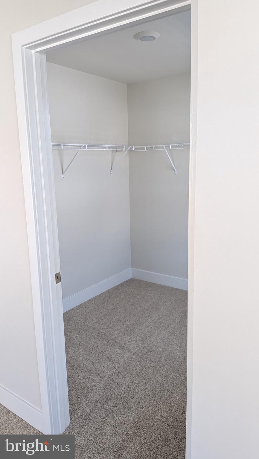 RETREAT AT WINDING CREEK - Residential Lease