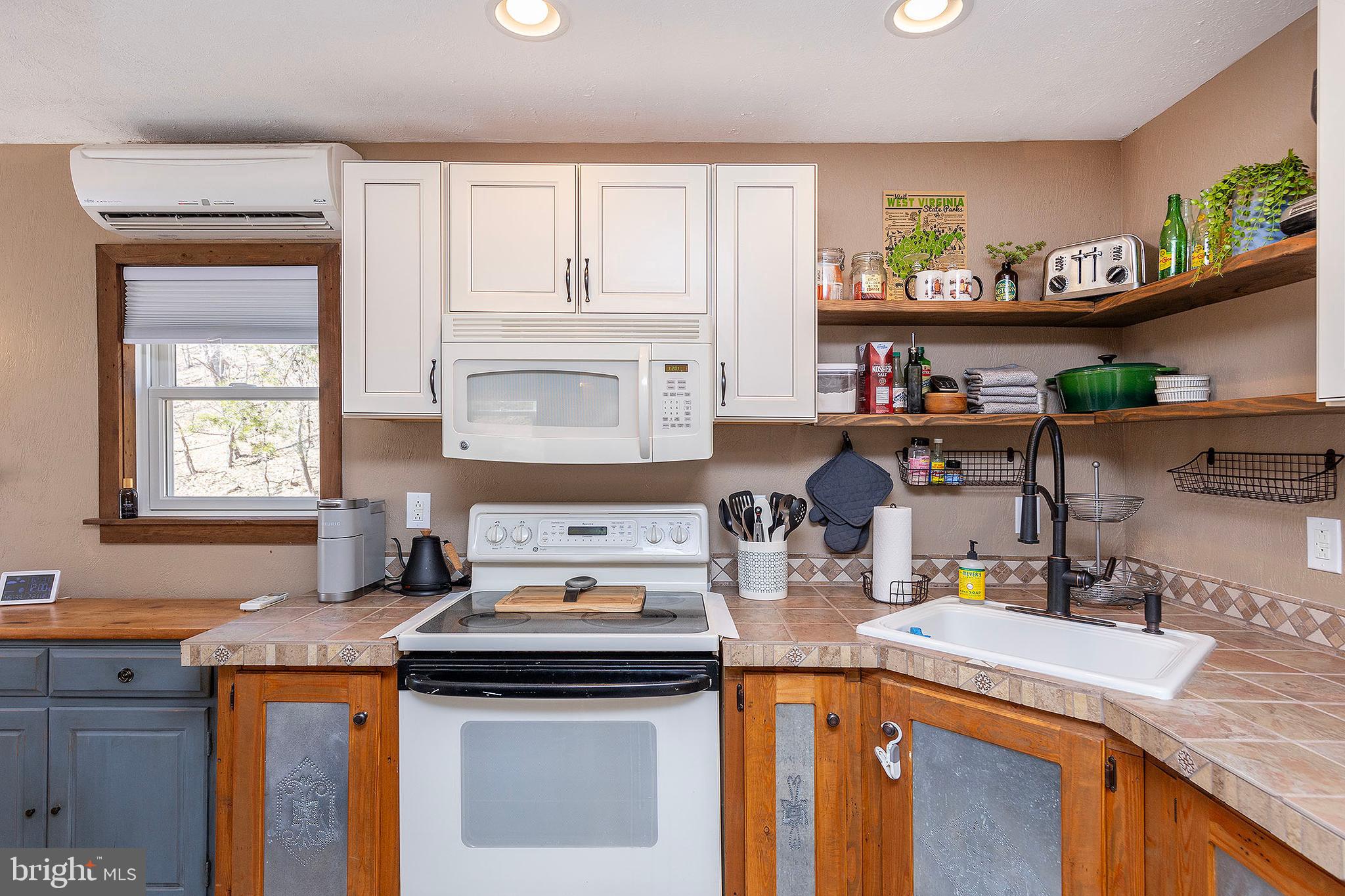 LOST RIVER BLUFFS - Residential