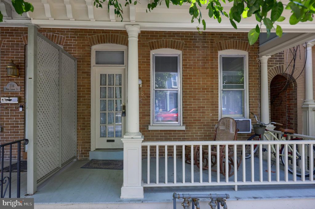 Photo of 318 W Lemon Street, Lancaster, PA 17603 (MLS # PALA2054474)