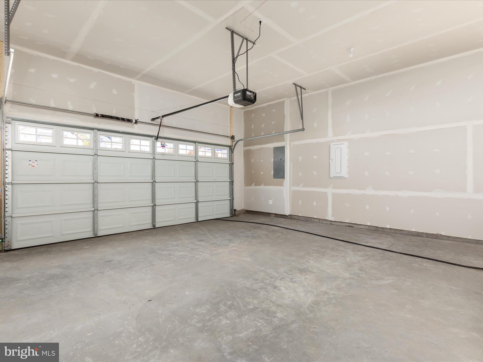 RETREAT AT WINDING CREEK - Residential Lease