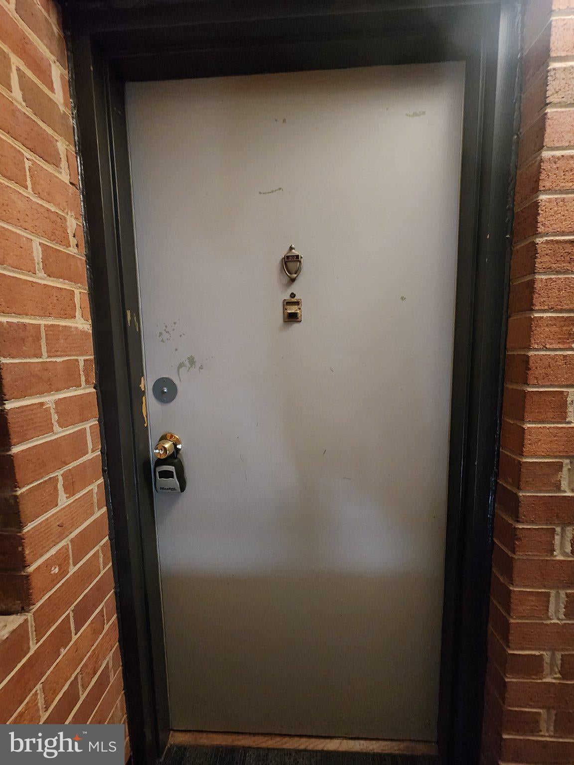 884 COLLEGE PARKWAY 302