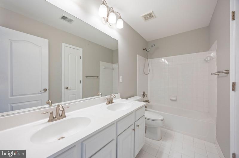 TANYARD SPRINGS - Residential Lease